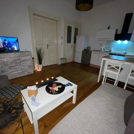 Apt Near Centrum * براغ